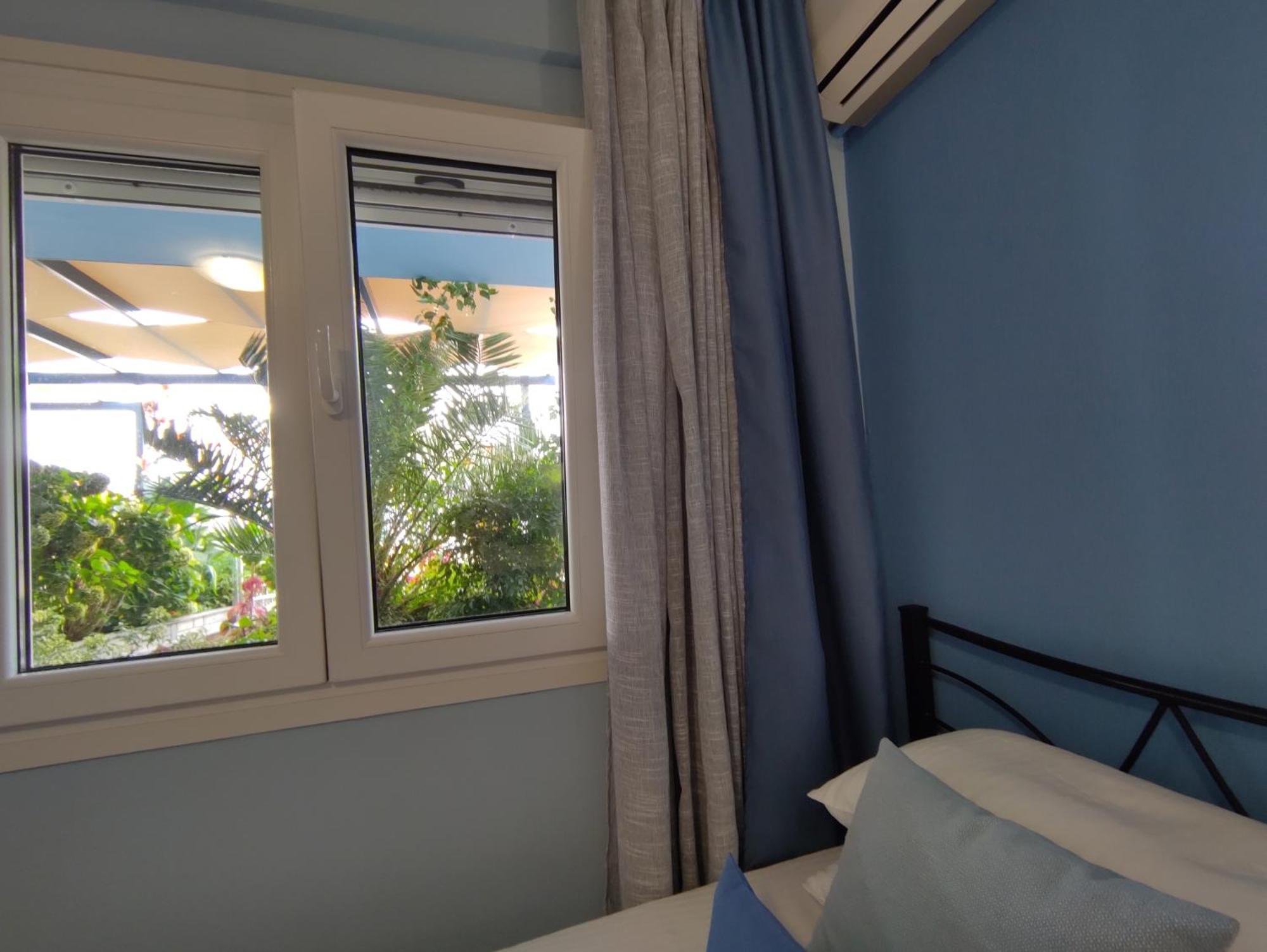 Celeste Deluxe Apartments Skala Potamia  Kamer foto